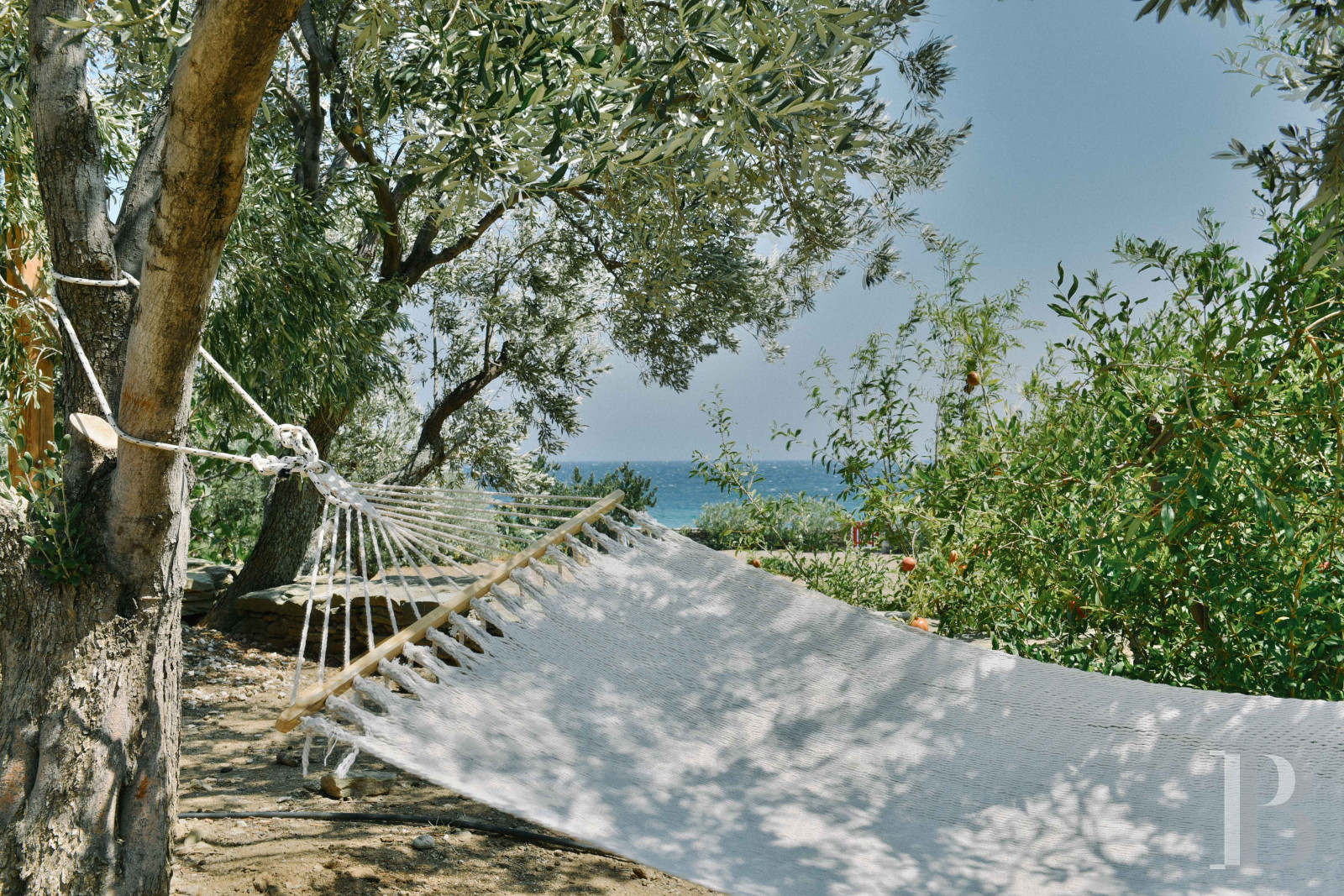 Three former sheepfolds united by a beautiful spirit by the sea in Tinos, the Cyclades - photo  n°10